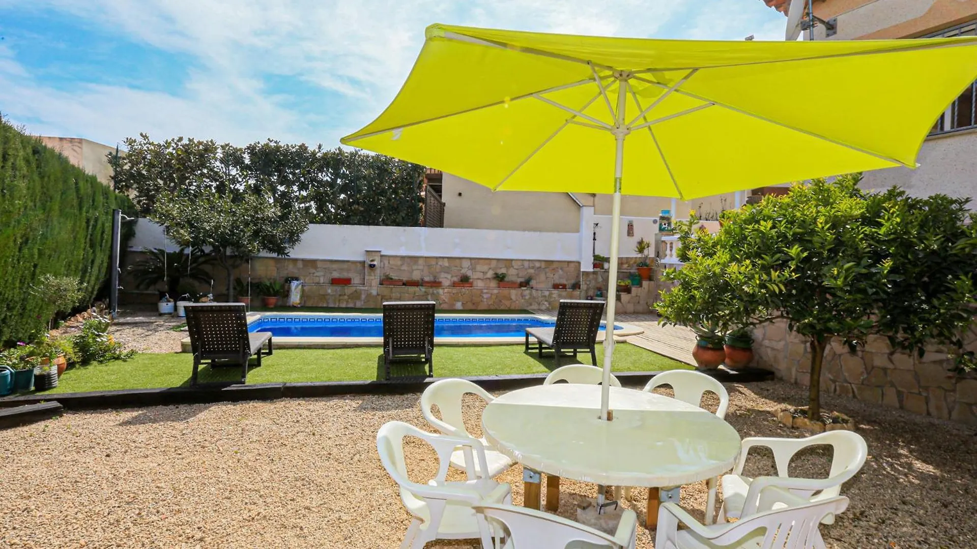 Villa Fenoy - Only Families Miami Playa